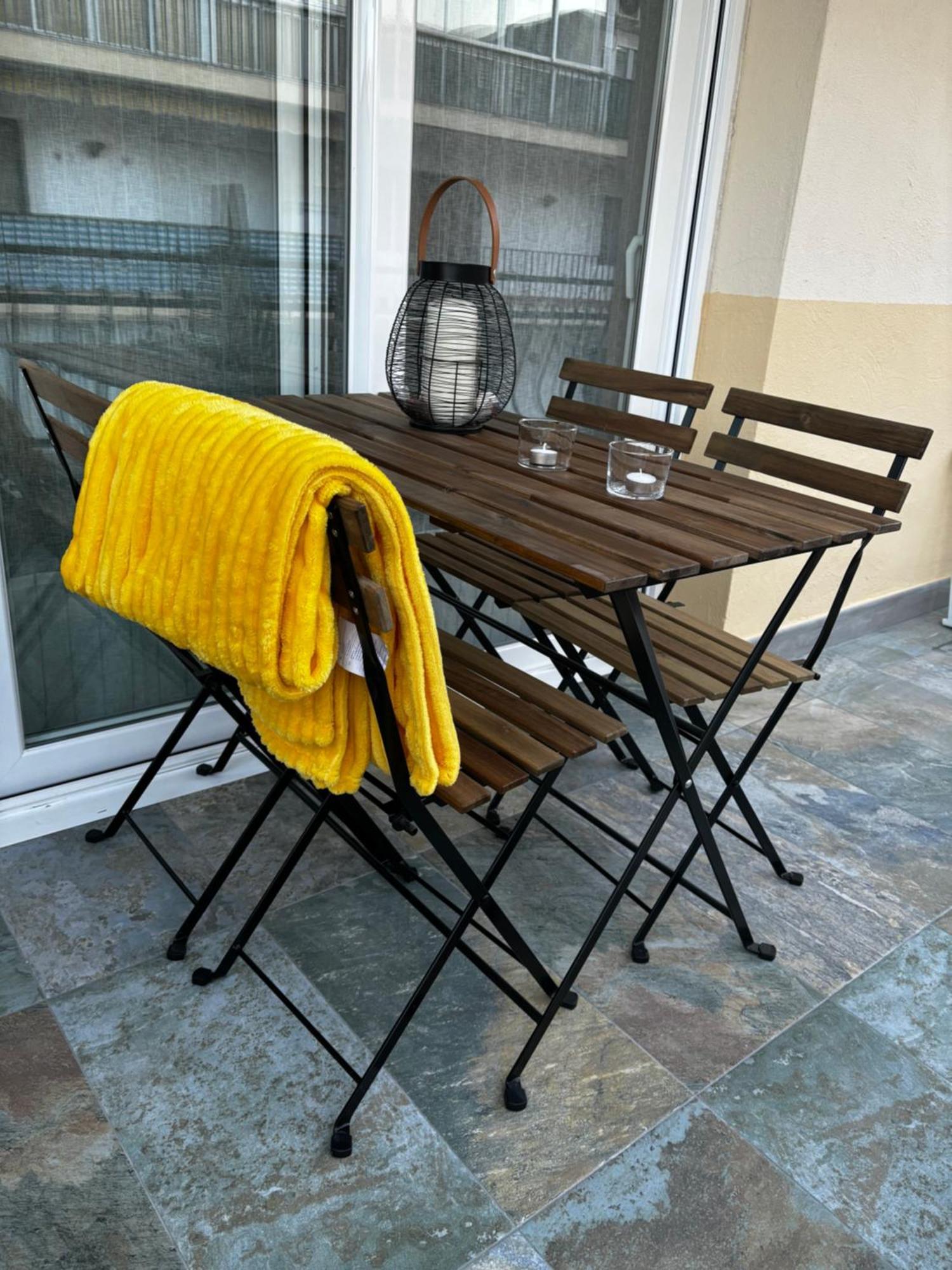 Piso Rita Lägenhet Rosas Exteriör bild